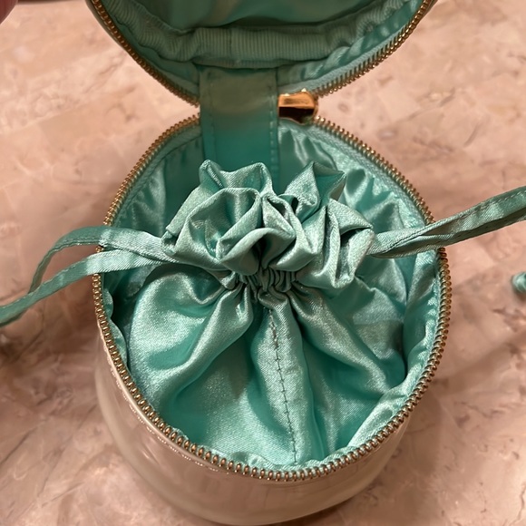 Spartina Jewelry Carrier - Picture 5 of 8